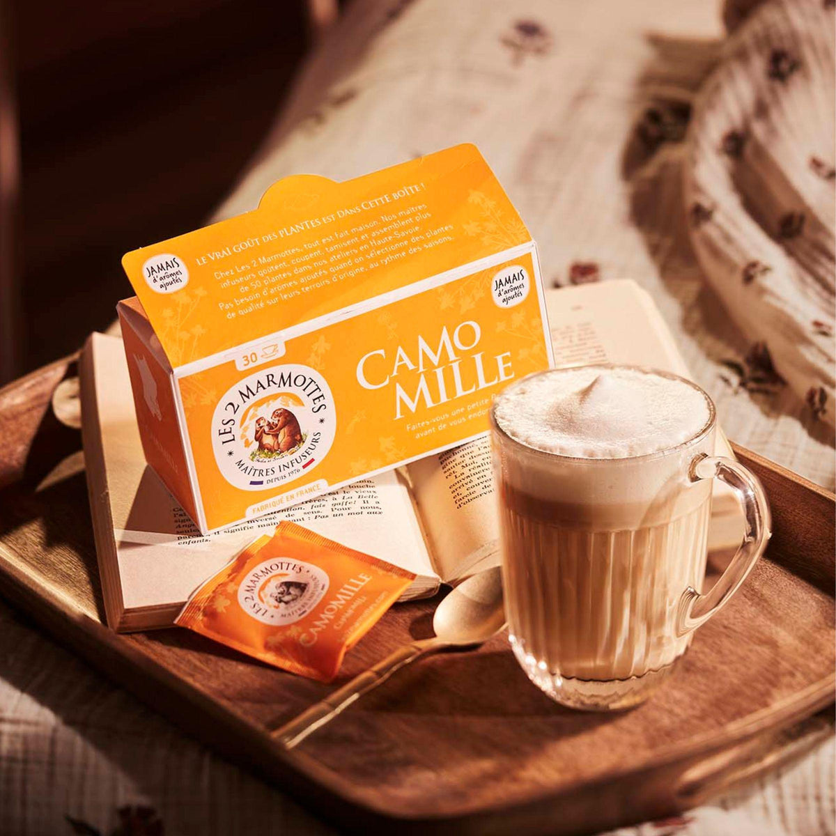 Idée latte floral : tisane camomille